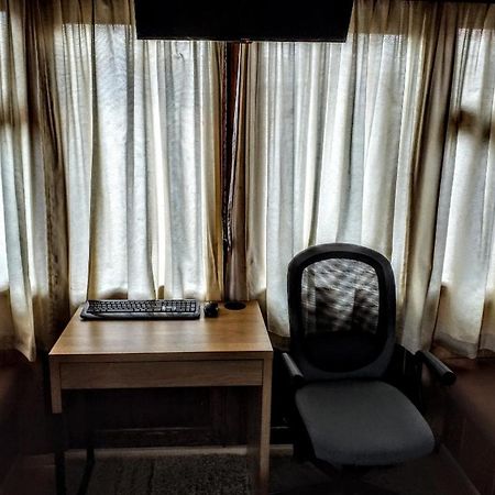 Two Rooms Rustic House - Self Check-In Bukarest Kültér fotó