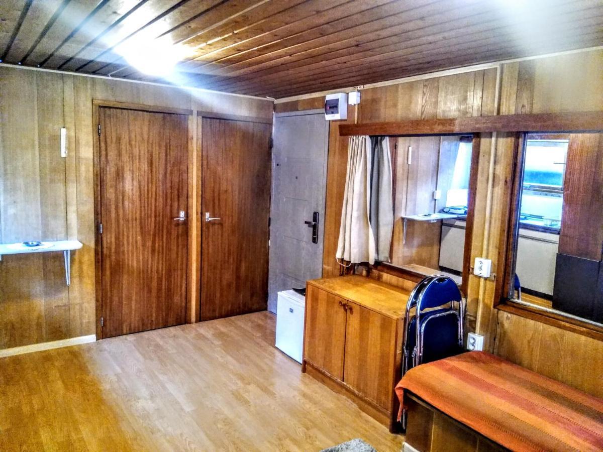 Two Rooms Rustic House - Self Check-In Bukarest Kültér fotó